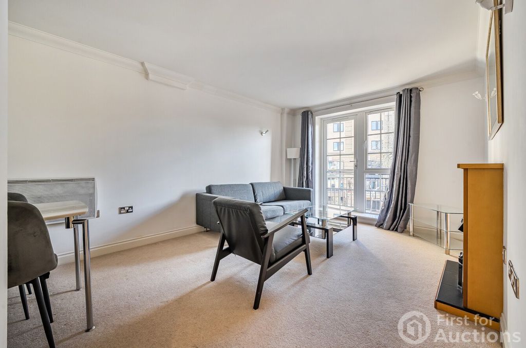 Property photo 3 of 13 Picture No. 16