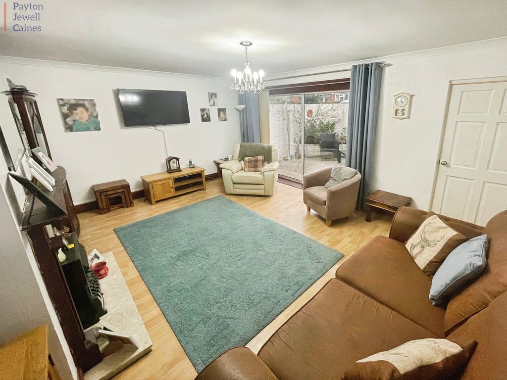 Property photo 2 of 11 Not Specified