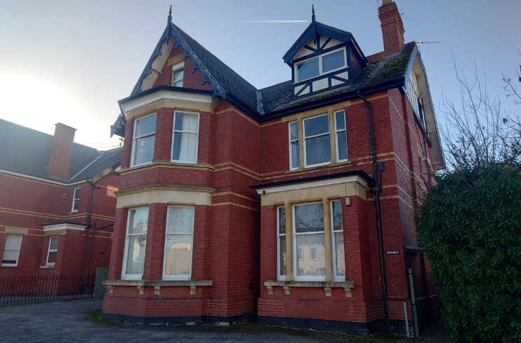 Property photo 1 of 9