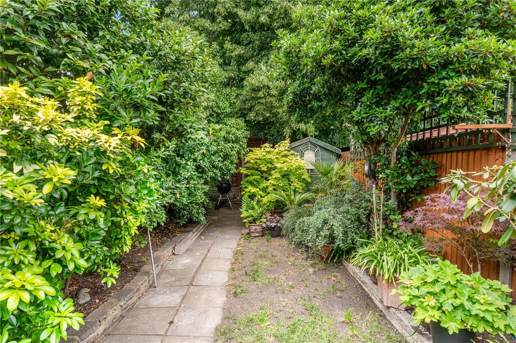 Property photo 2 of 13 Picture No. 17