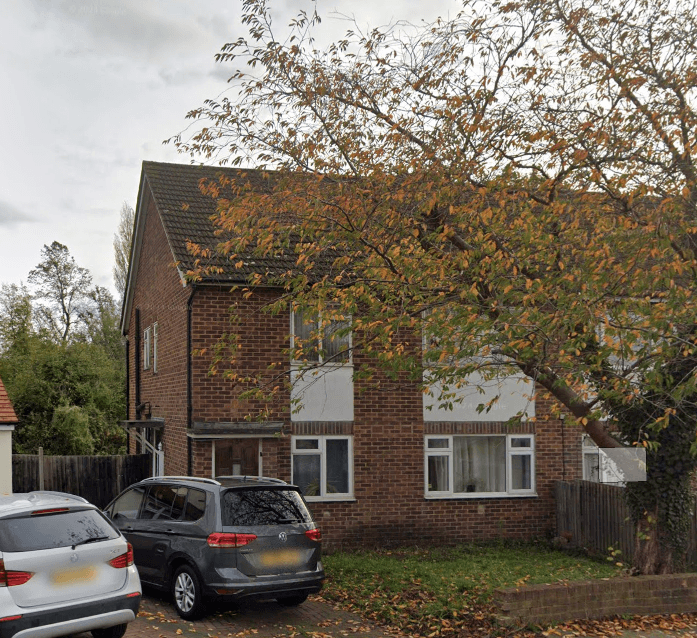 Property photo 1 of 13 Spacious Two-Bedroom Ground Floor Flat In Hatch End