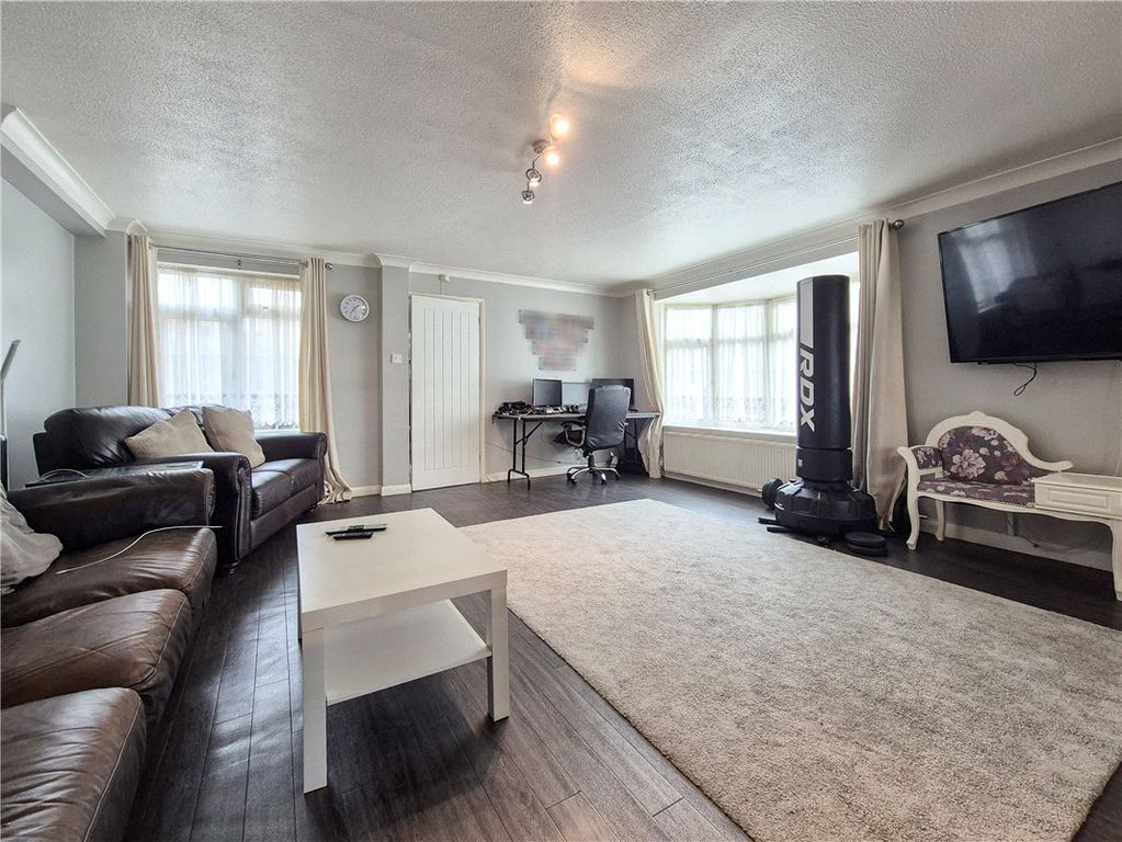 Property photo 1 of 17 Picture No. 21