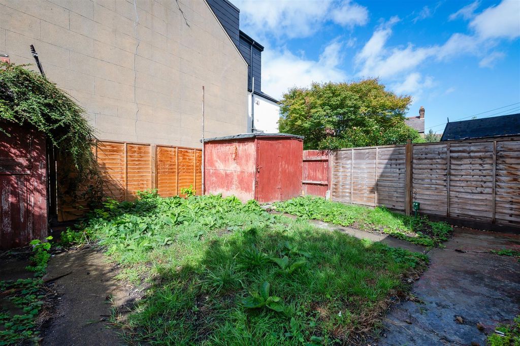 Property photo 2 of 12