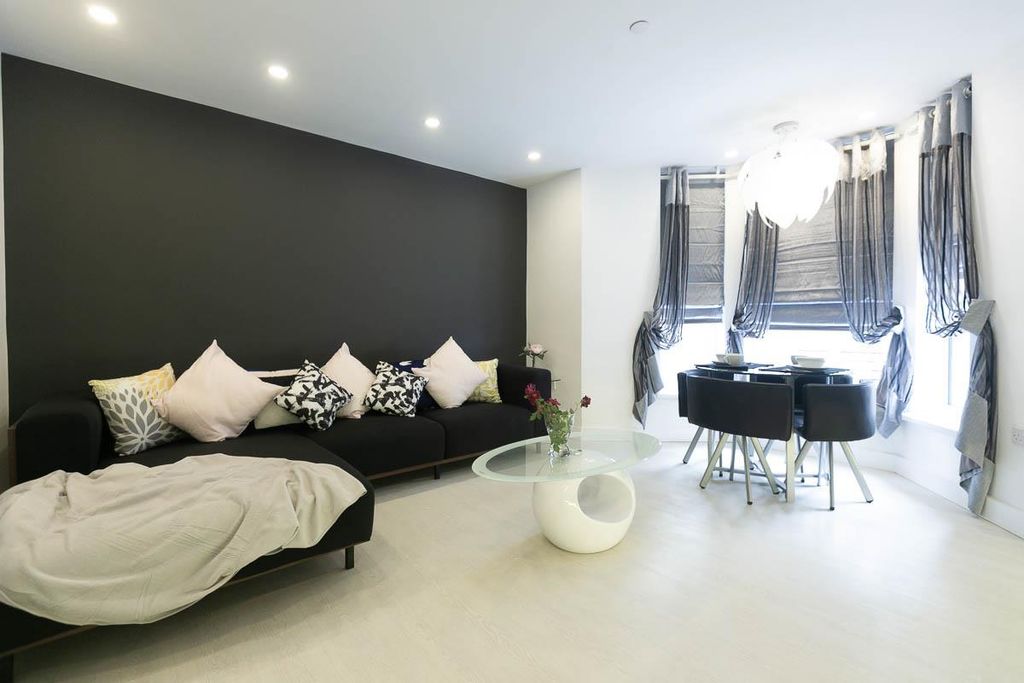 Property photo 2 of 5 270H65A6286 Mission Photographic.Jpg