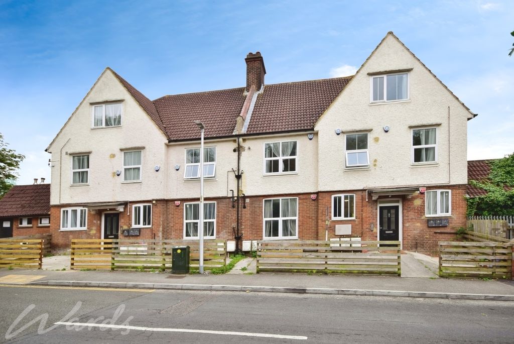 Property photo 1 of 4 Hillside Front