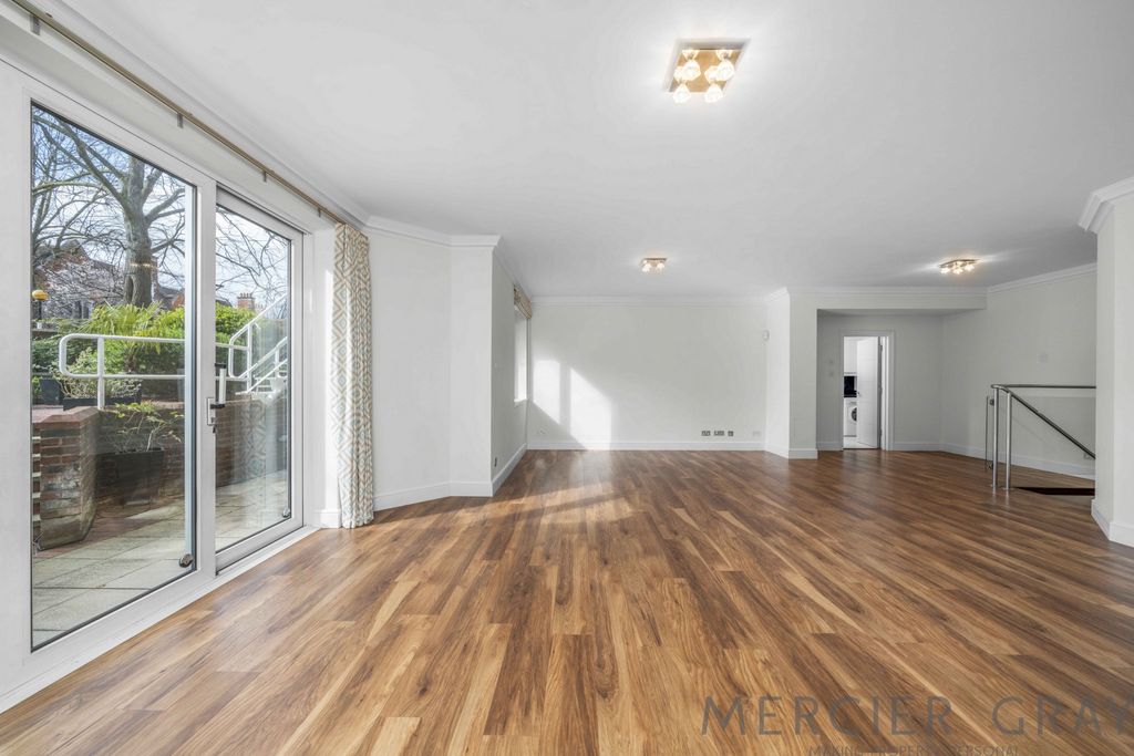 Property photo 3 of 31 Photo 26