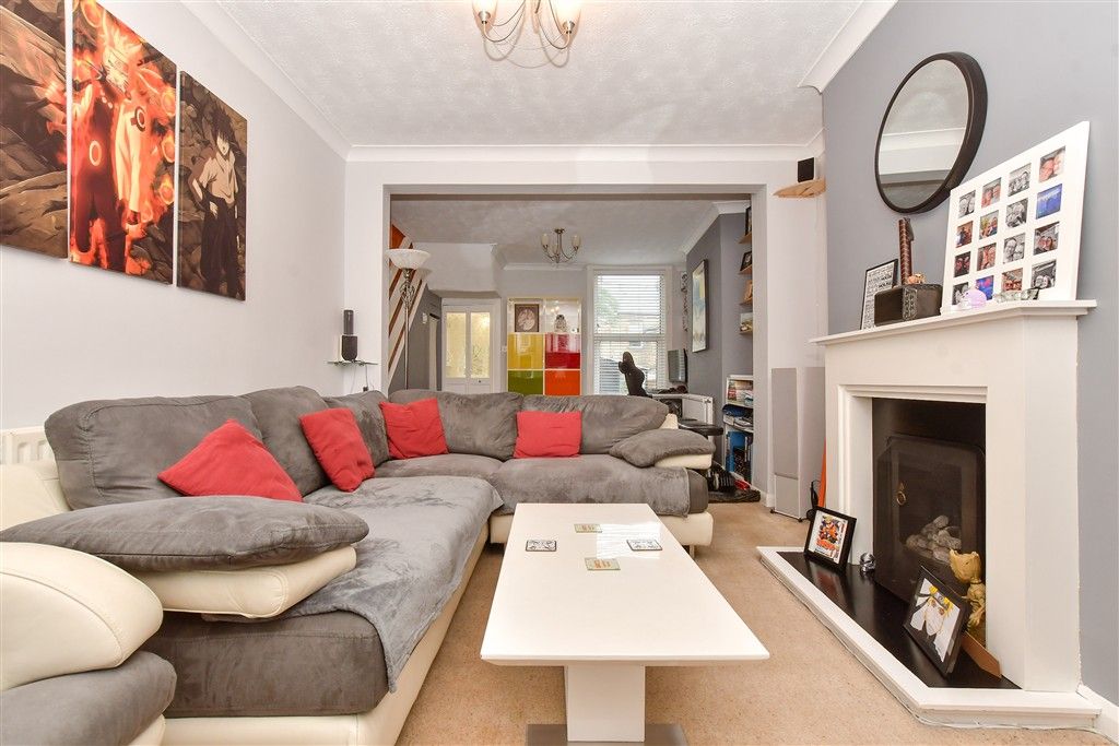 Property photo 2 of 10 Lounge