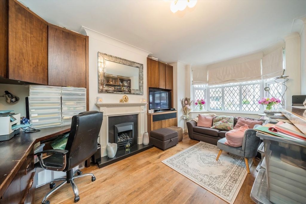 Property photo 2 of 7