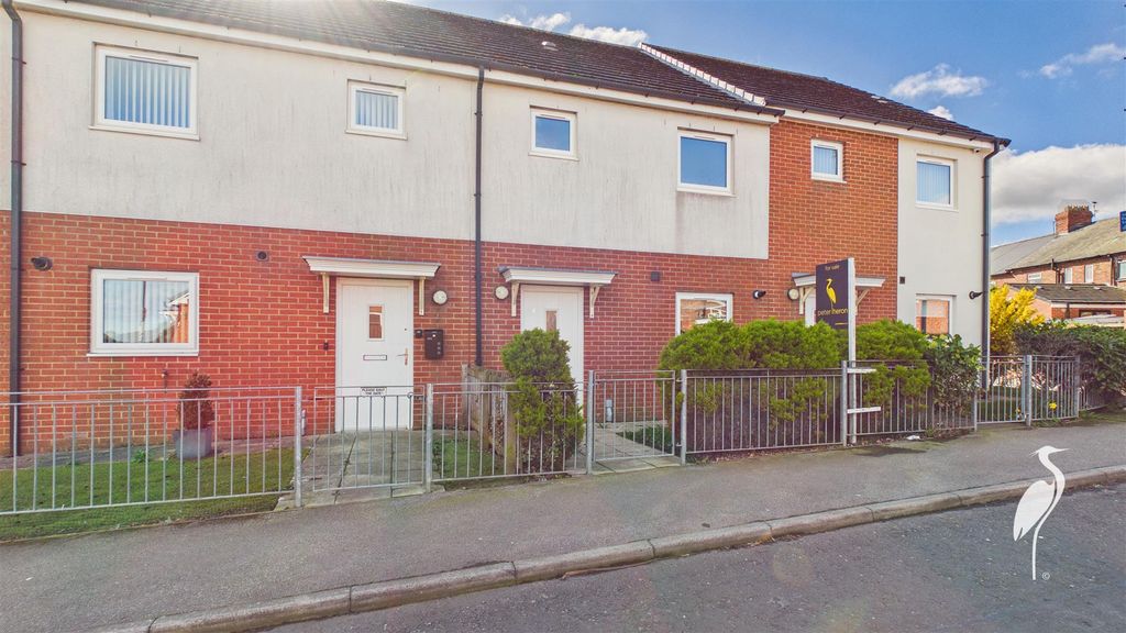 Property photo 2 of 28