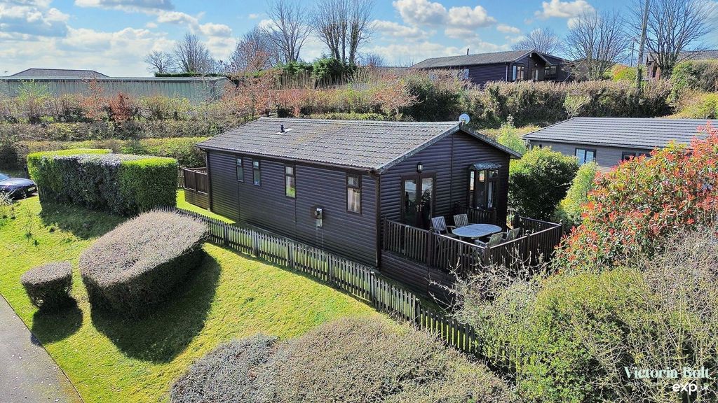 Property photo 1 of 20