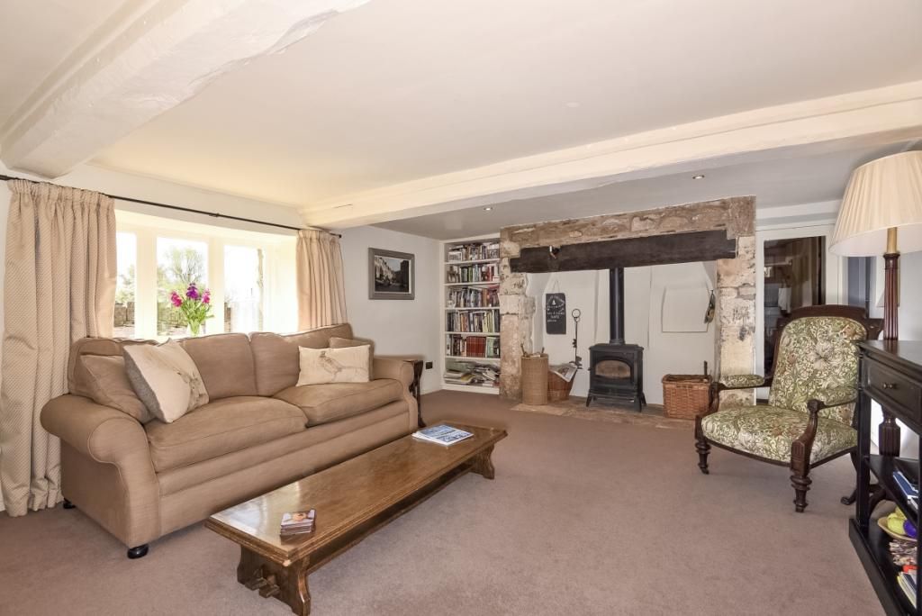 Property photo 2 of 21