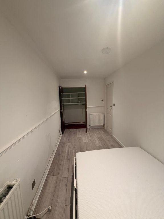 Property photo 2 of 5 Bedroom 1