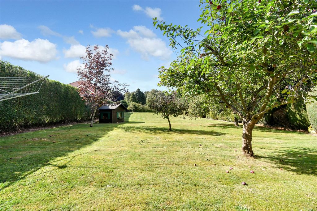 Property photo 2 of 39 Rear Garden