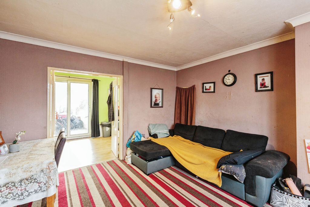 Property photo 2 of 17 Photography