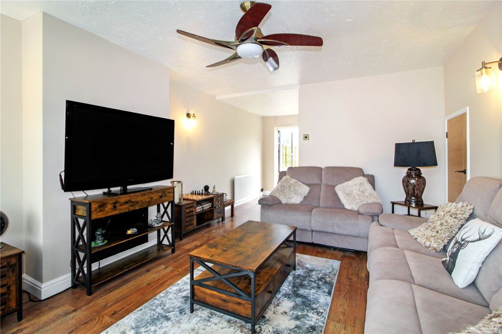 Property photo 2 of 14 Picture No. 01