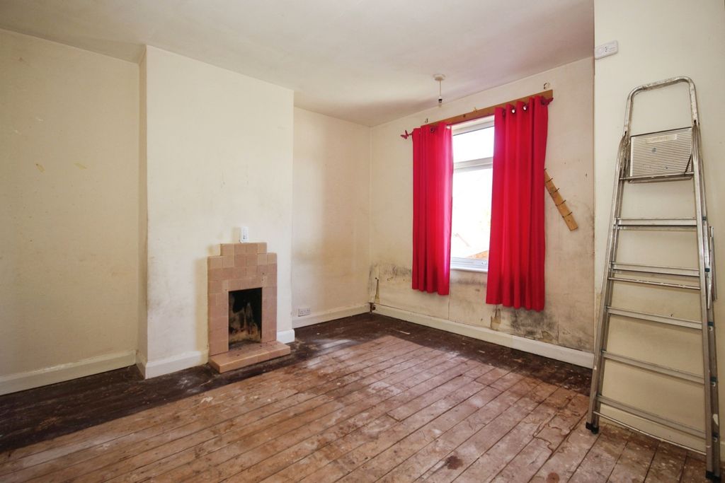 Property photo 2 of 12 Pbox-Img.Jpg