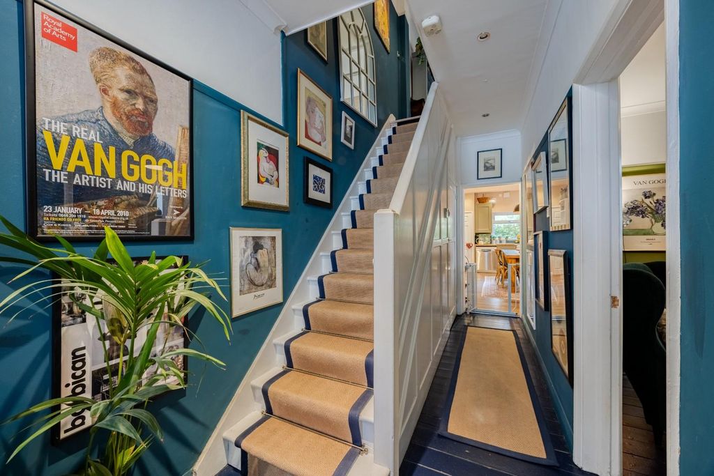 Property photo 2 of 25 Entrance