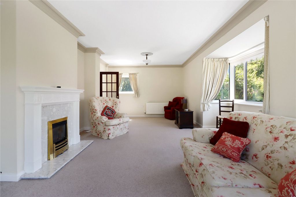 Property photo 2 of 15 Picture No. 12