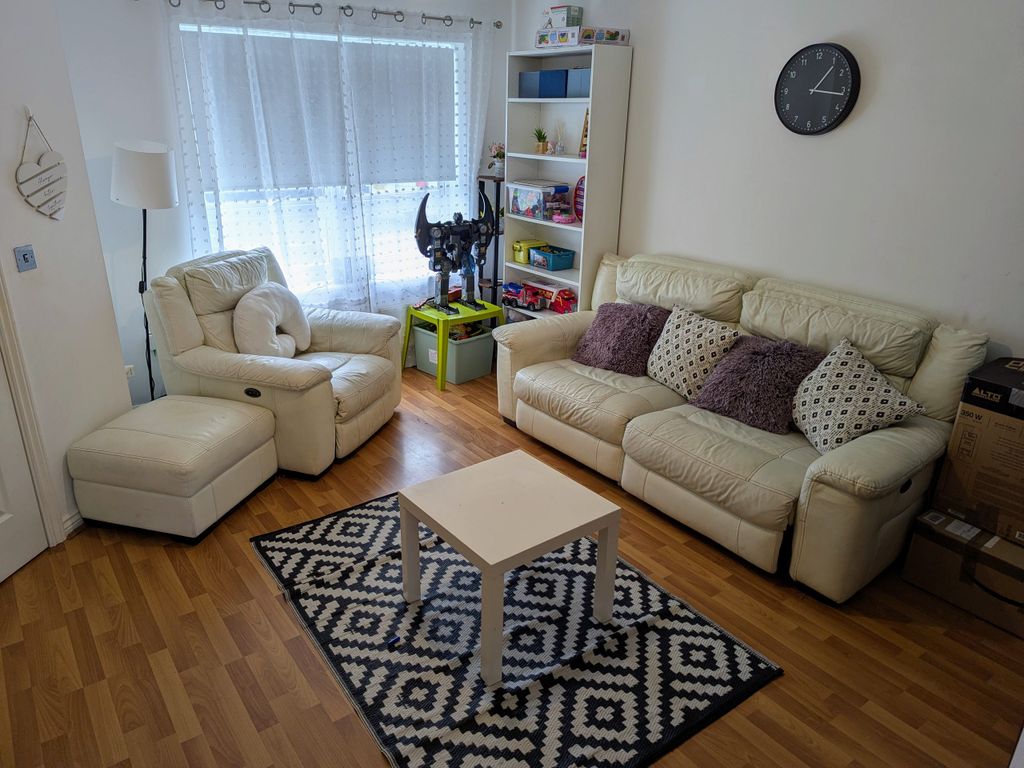 Property photo 2 of 16