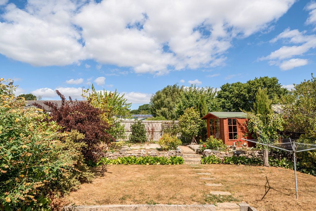 Property photo 3 of 24 1502122-18-6A74B5...