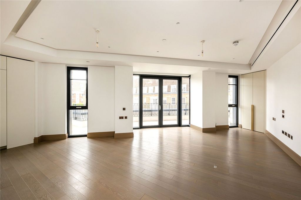 Property photo 1 of 11 Reception Room