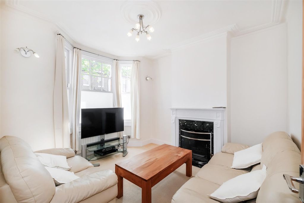 Property photo 3 of 23