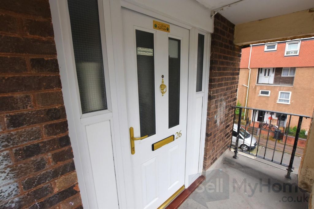 Property photo 2 of 14 Entrance