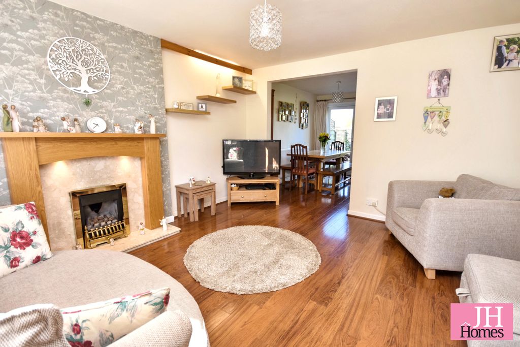 Property photo 3 of 14