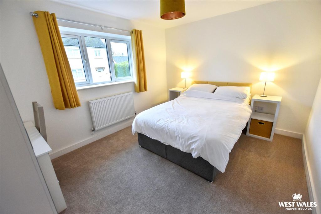 Property photo 2 of 23 13 (23).Jpg