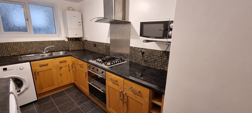 Property photo 3 of 5