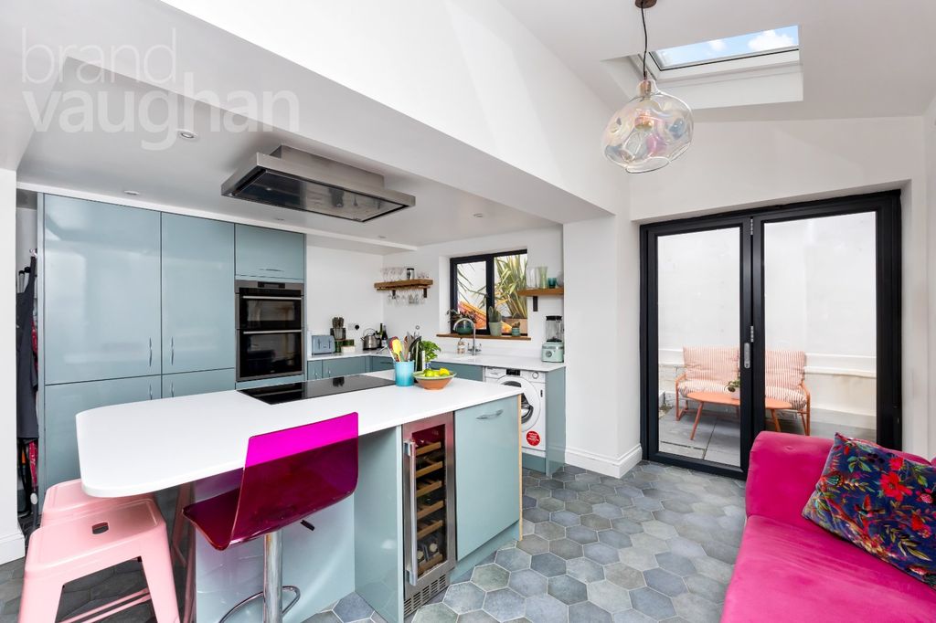 Property photo 3 of 16 Picture No. 16