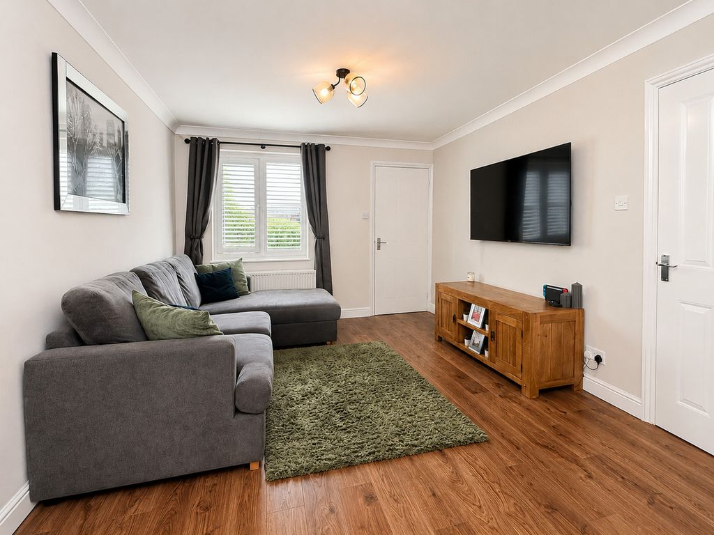 Property photo 2 of 28