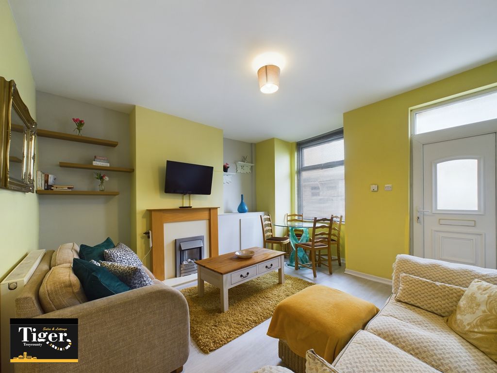 Property photo 3 of 9