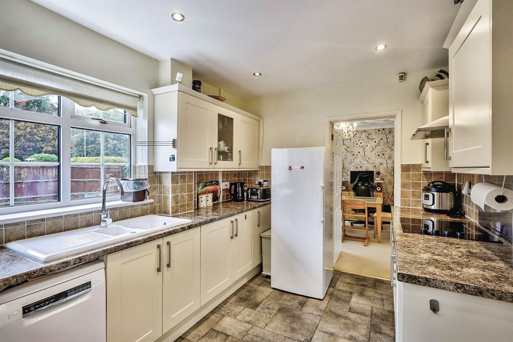 Additional image 4 of 4 bed detached house for saleGable Close, Daventry NN11