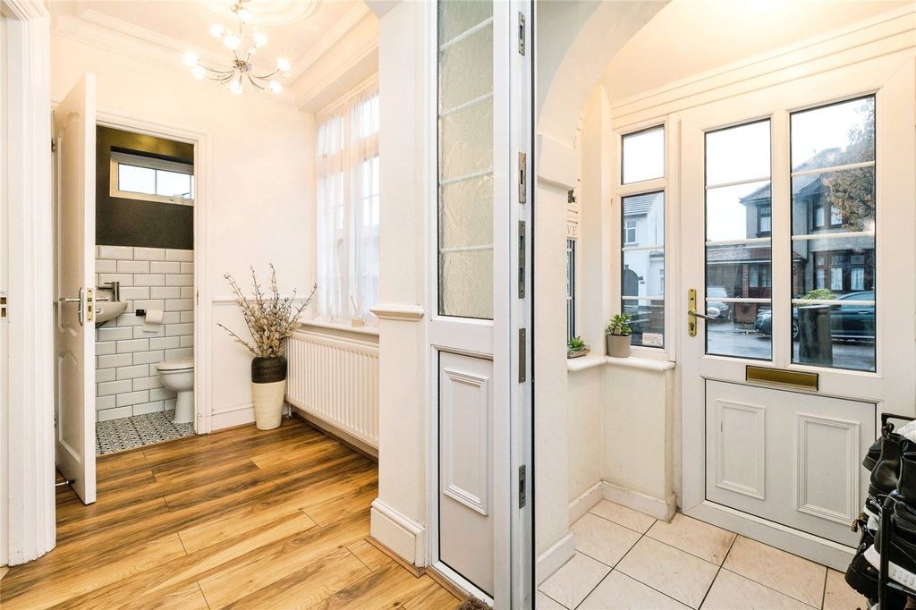 Property photo 3 of 28 Picture No. 28