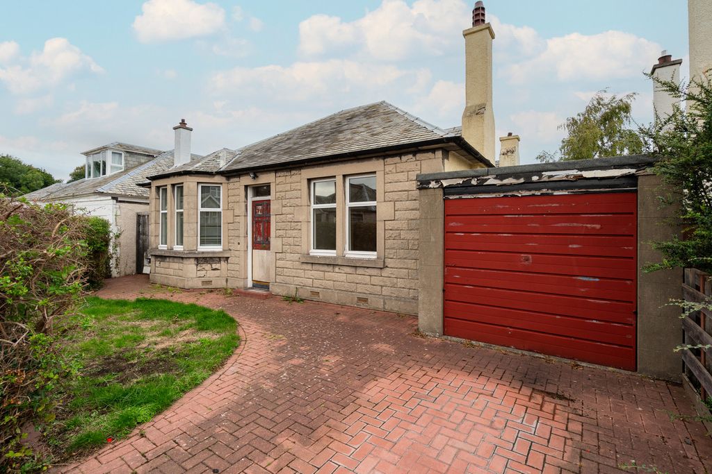 Property photo 1 of 37
