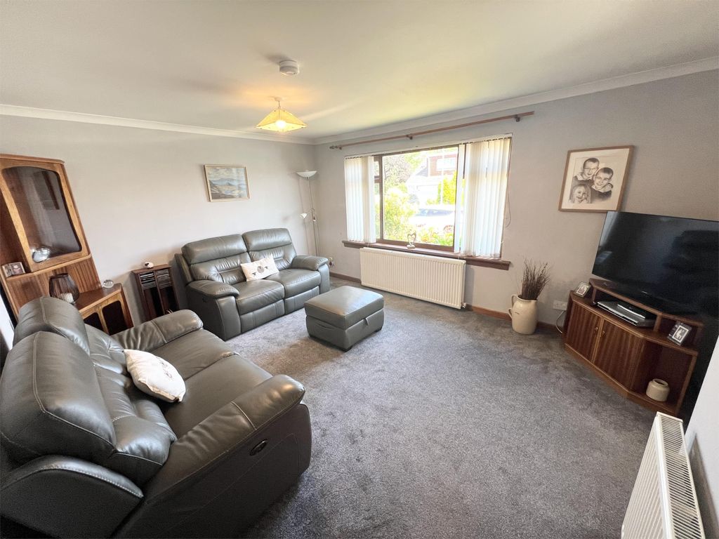 Property photo 2 of 24