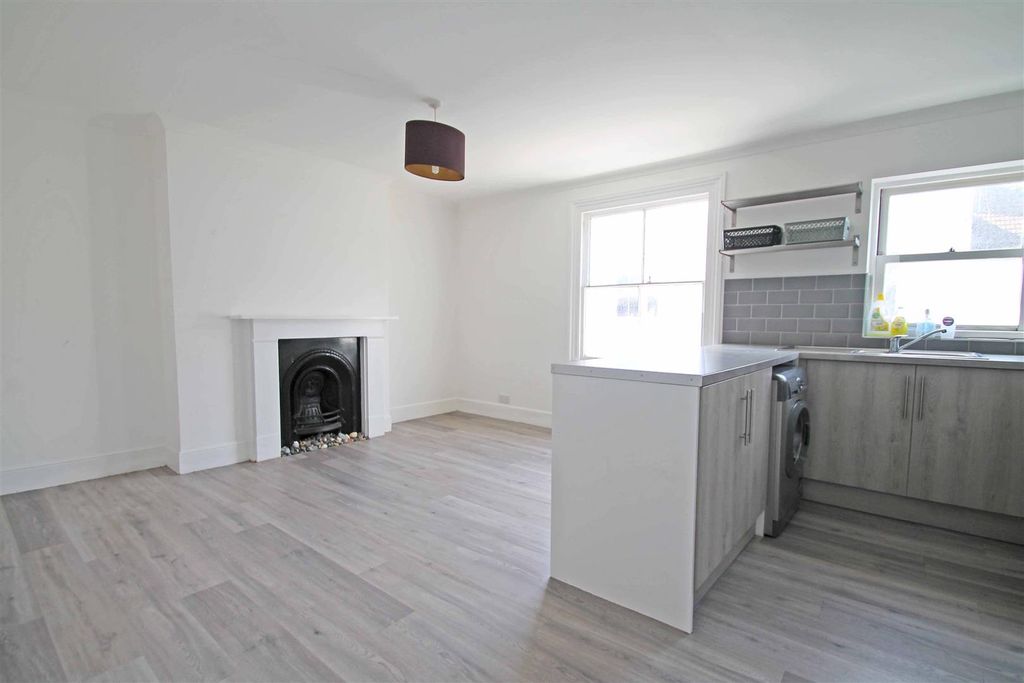 Property photo 2 of 11 Kitchen/Living Room