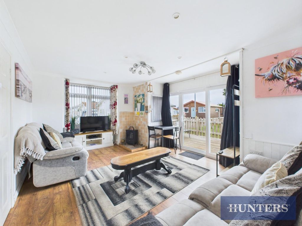 Property photo 3 of 11 Cam05333G0-Pr0203-Still010.Jpg