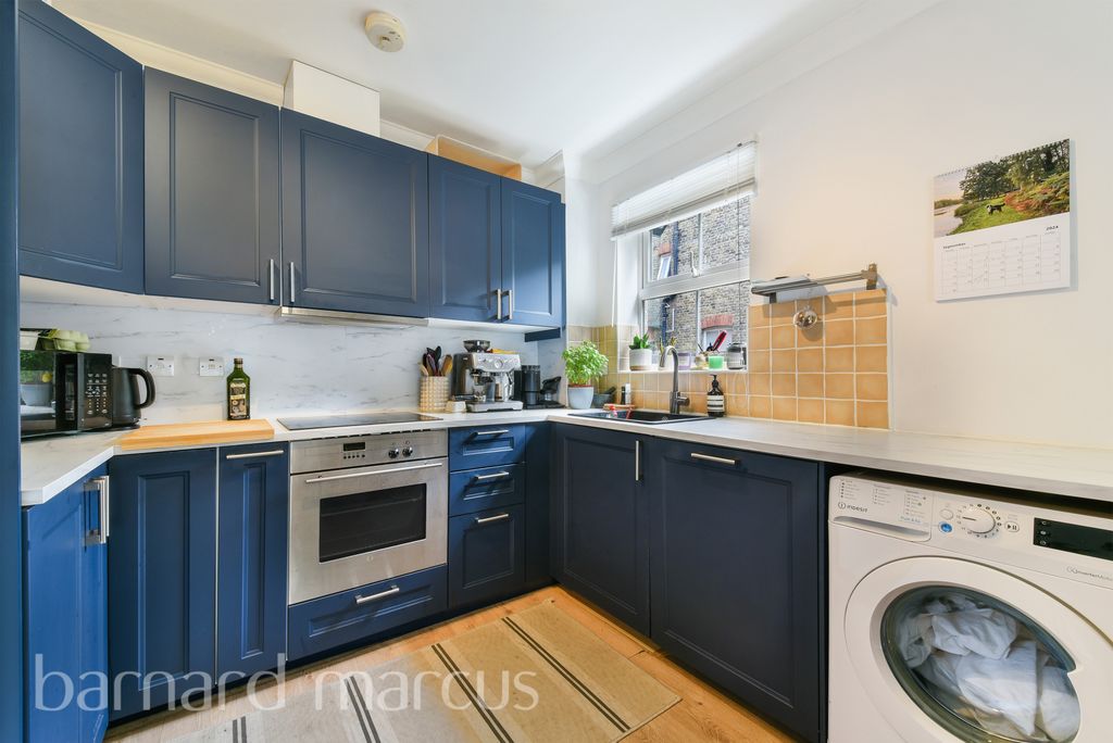 Property photo 2 of 8 Image