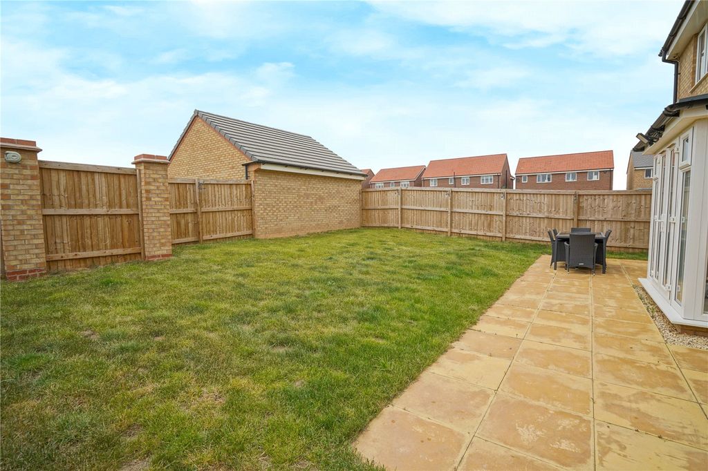 Property photo 3 of 26 Picture No. 24