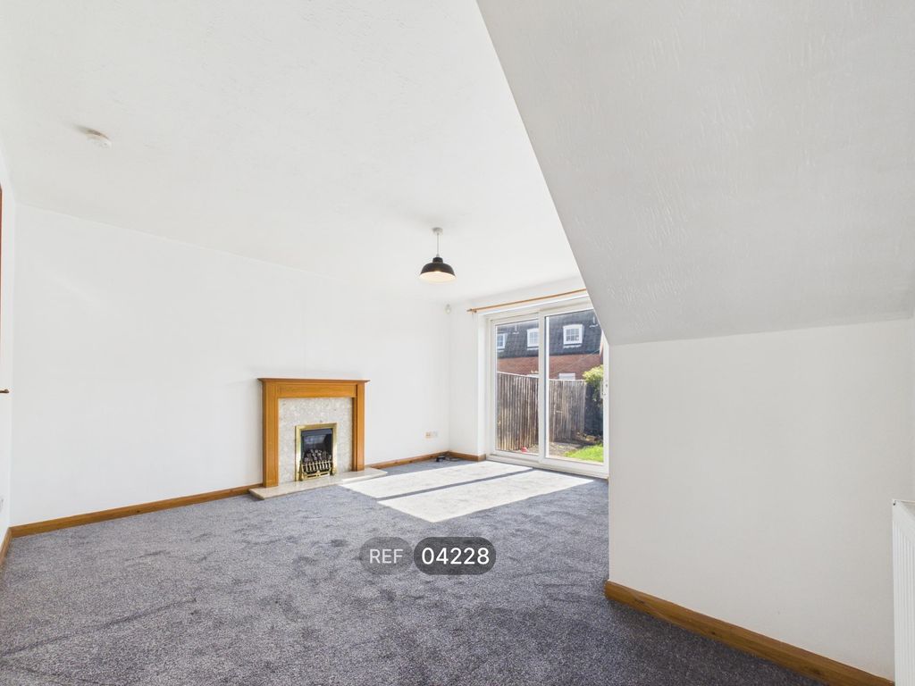 Property photo 3 of 9 Living Room