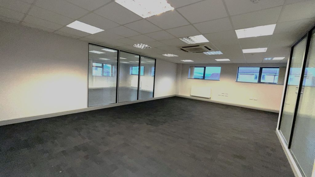 Property photo 3 of 8