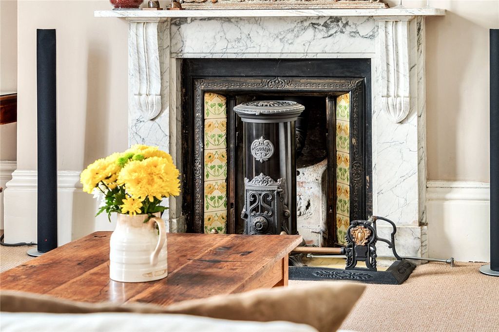 Property photo 3 of 35 Img