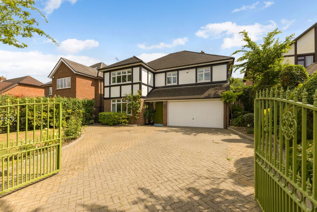 Property photo 1 of 21