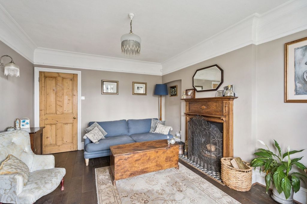 Property photo 3 of 22