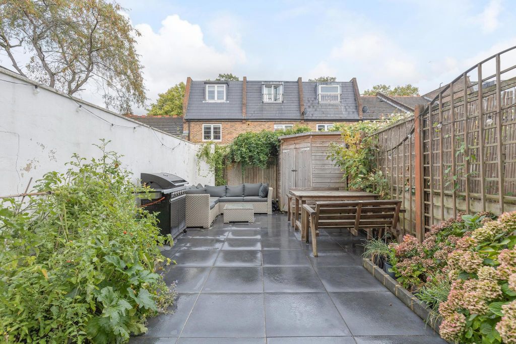 Property photo 2 of 18 Image