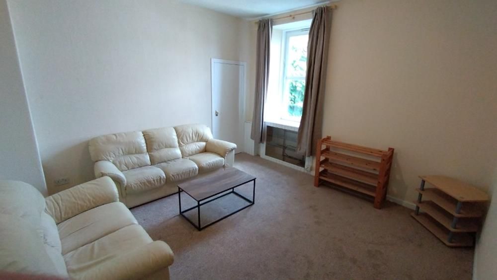 Property photo 2 of 7 Lounge
