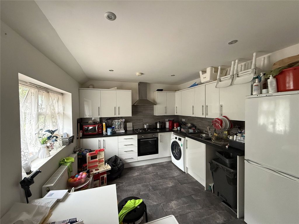 Property photo 3 of 10 Picture No. 05