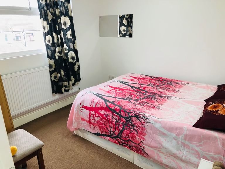 Property photo 1 of 5